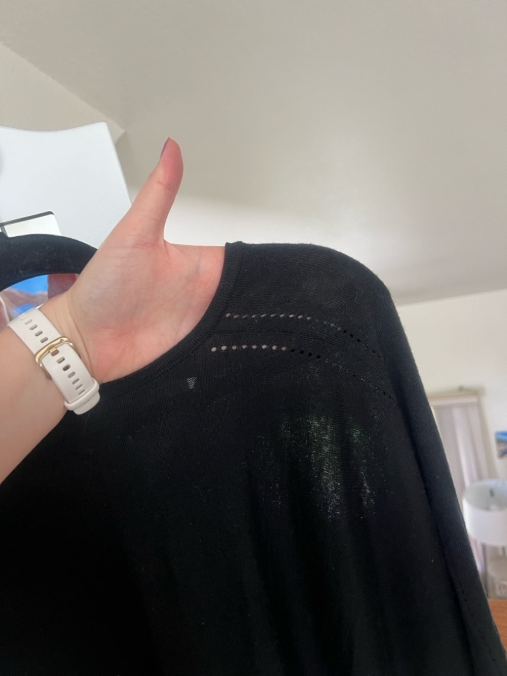 •RALPH LAUREN• Black Merino Wool V-Neck Sweater - Picture 3 of 3